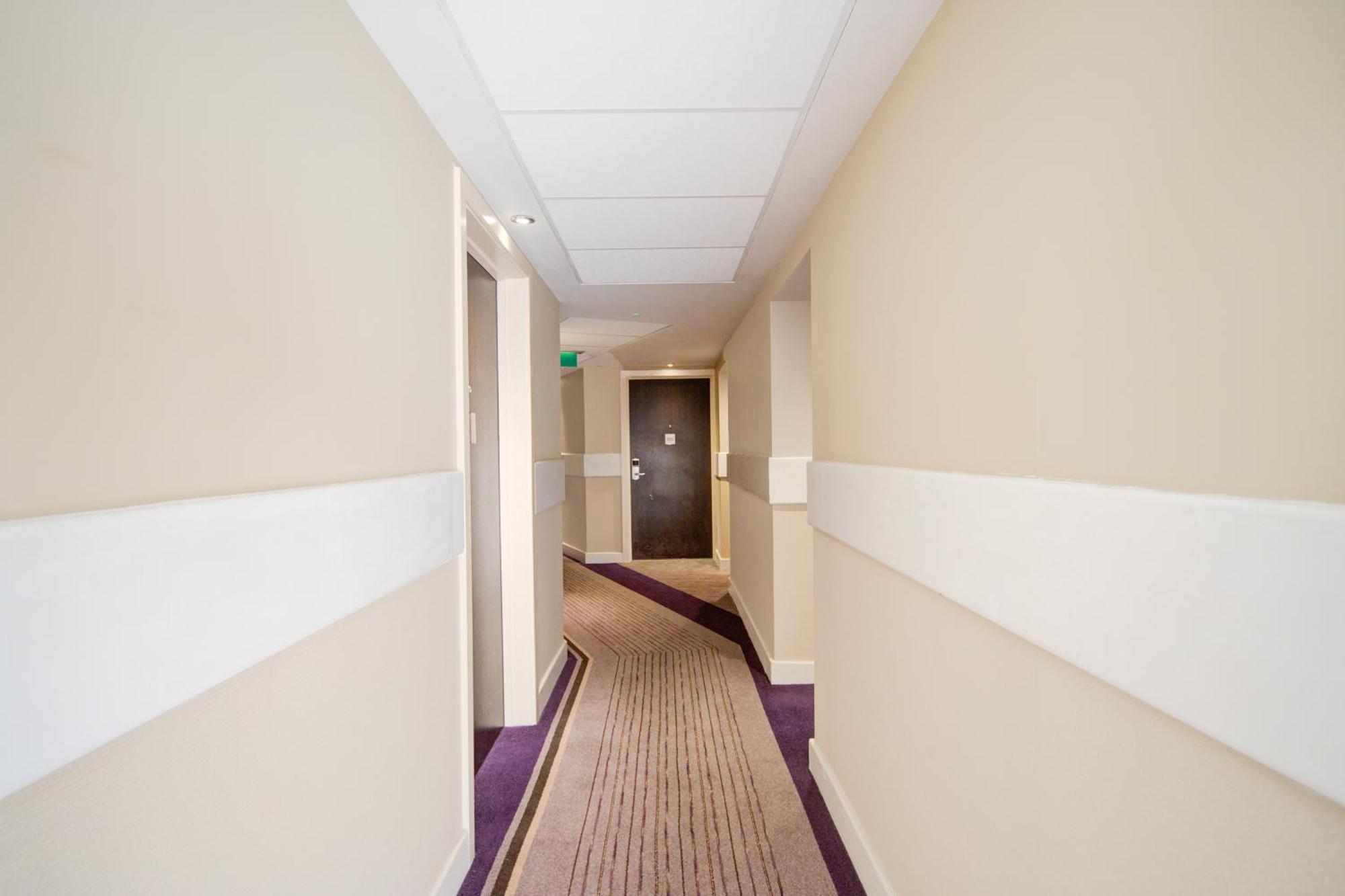 Belvilla Newport City Centre Hotel - Lifestyle מראה חיצוני תמונה