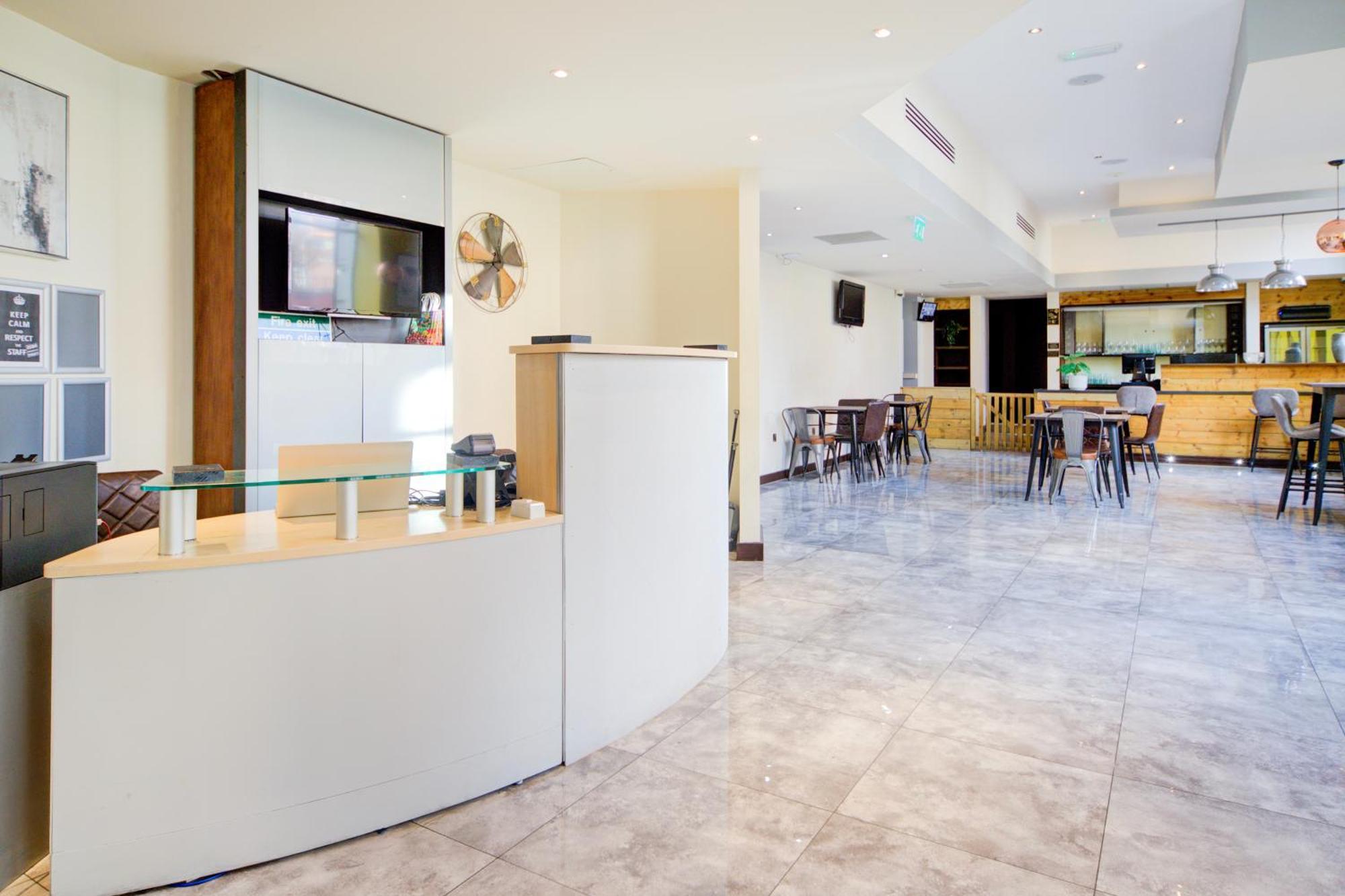 Belvilla Newport City Centre Hotel - Lifestyle מראה חיצוני תמונה