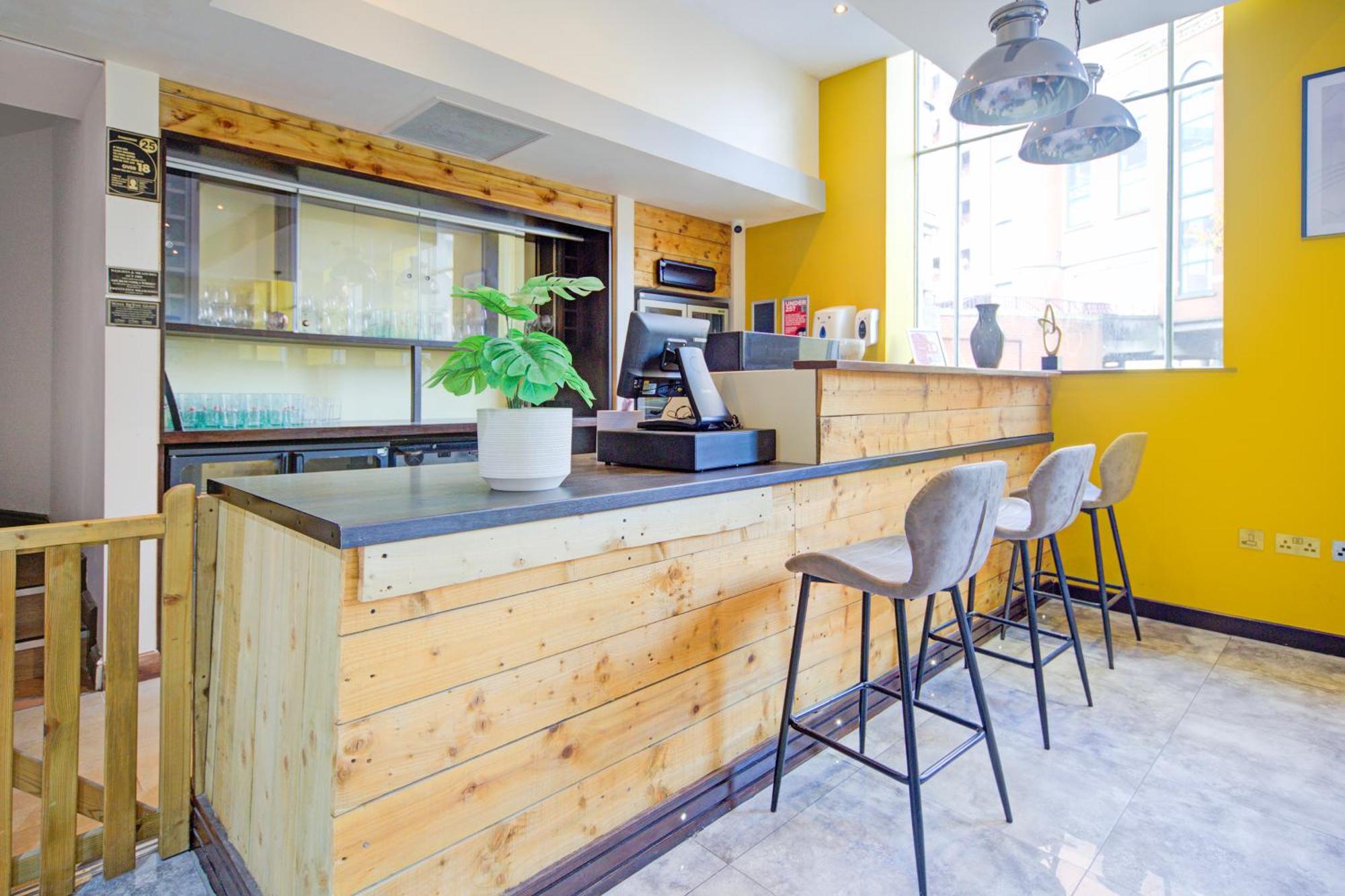 Belvilla Newport City Centre Hotel - Lifestyle מראה חיצוני תמונה