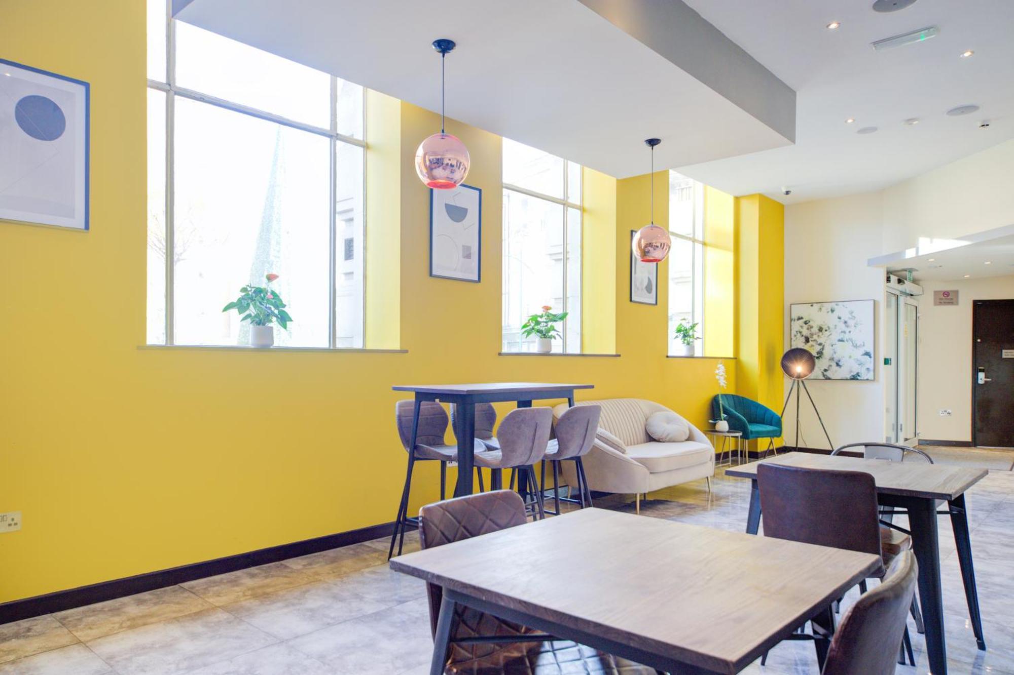 Belvilla Newport City Centre Hotel - Lifestyle מראה חיצוני תמונה