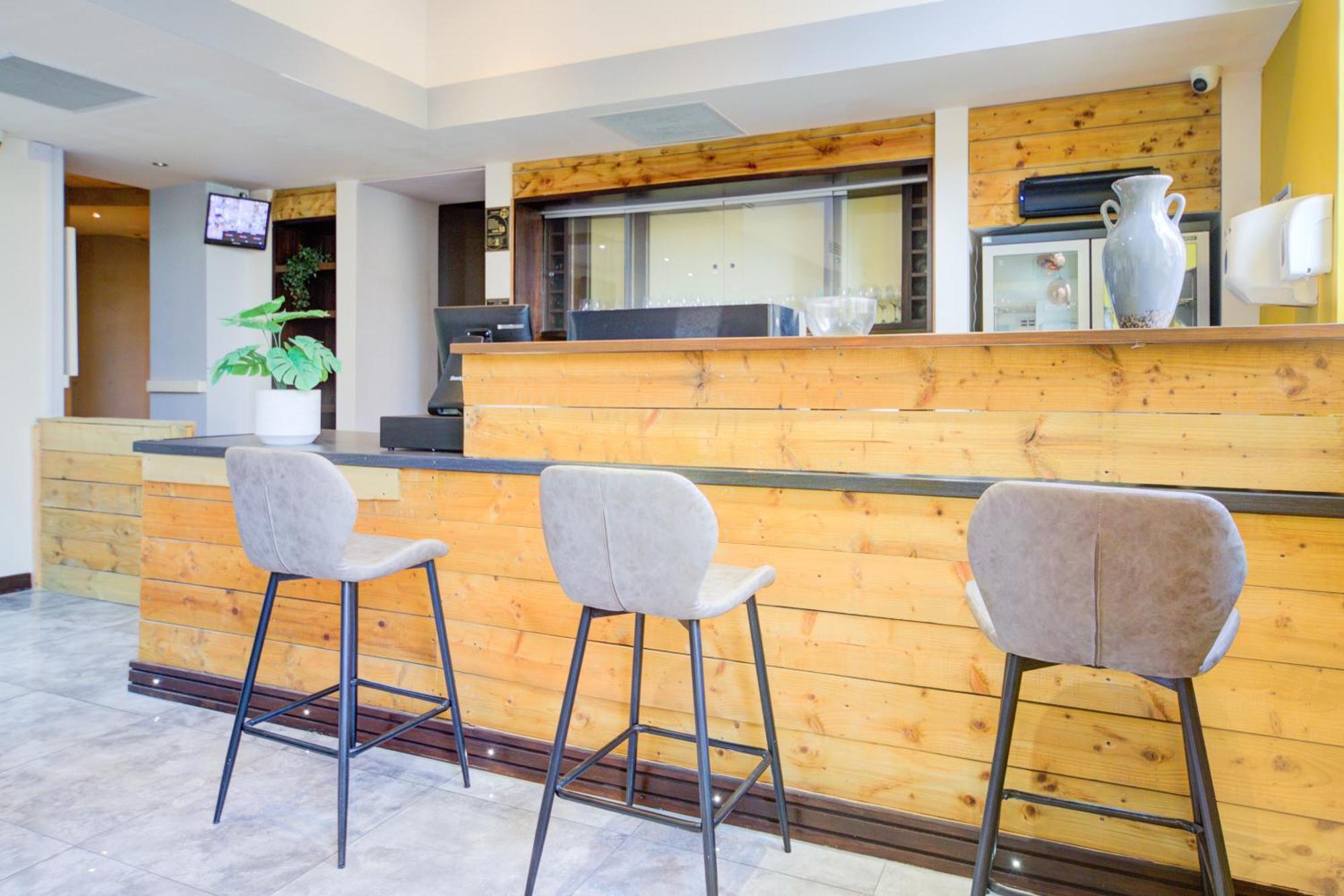 Belvilla Newport City Centre Hotel - Lifestyle מראה חיצוני תמונה