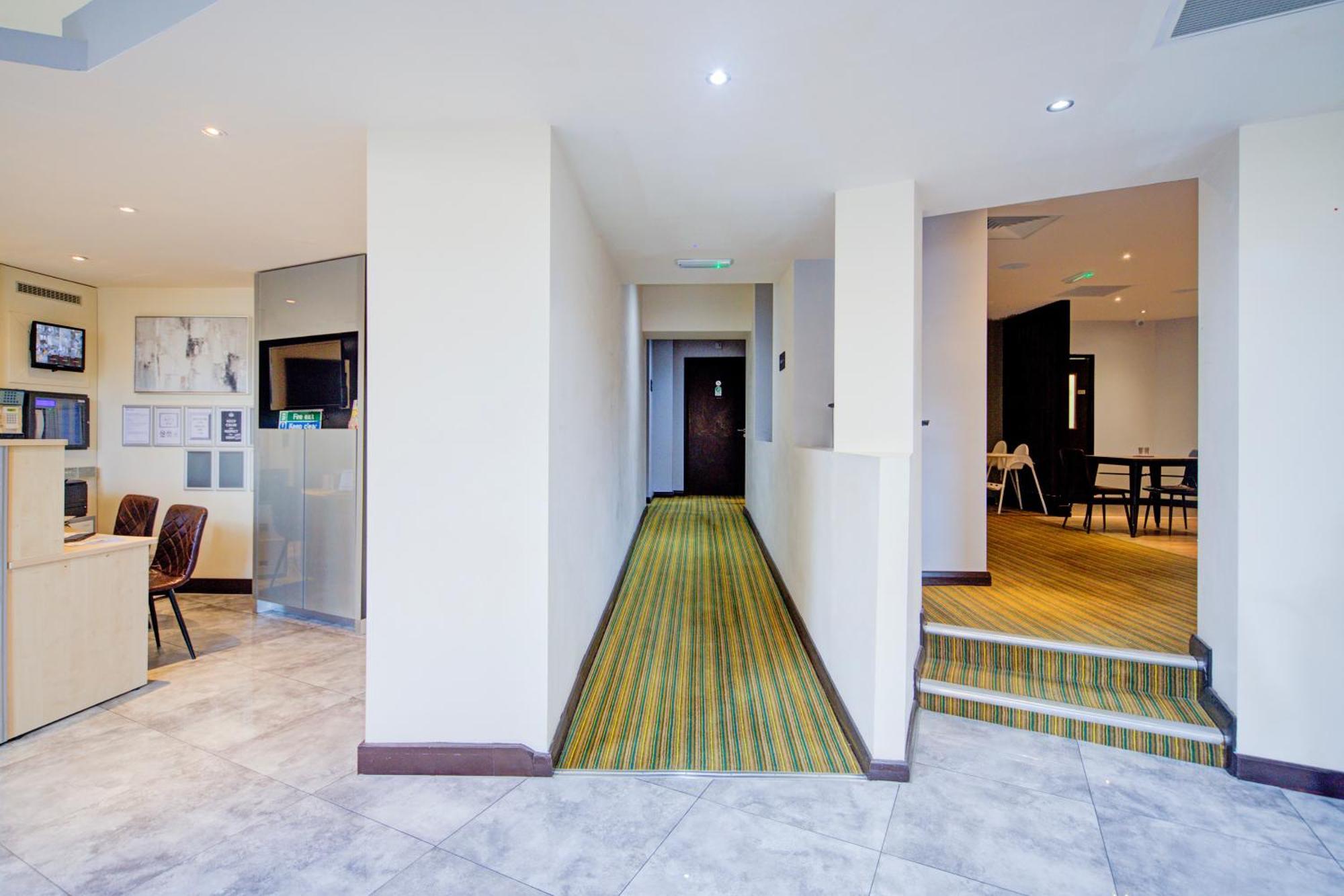 Belvilla Newport City Centre Hotel - Lifestyle מראה חיצוני תמונה